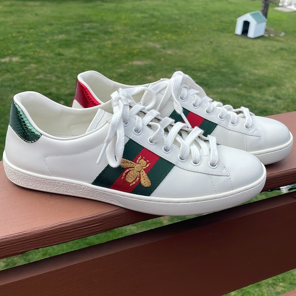 Gucci Sneakers with Signature Bee & Stripes